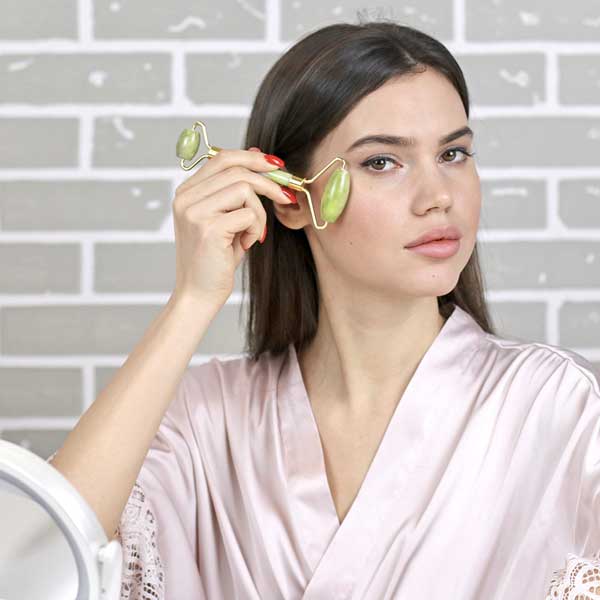 Набор роликовый массажер для лица и кристалл Гуаша из натурального нефрита Gezatone AMG331